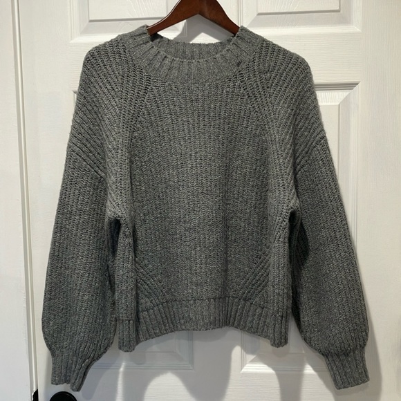 Old Navy Tops - Old Navy Mockneck Cropped Gray XL Sweater